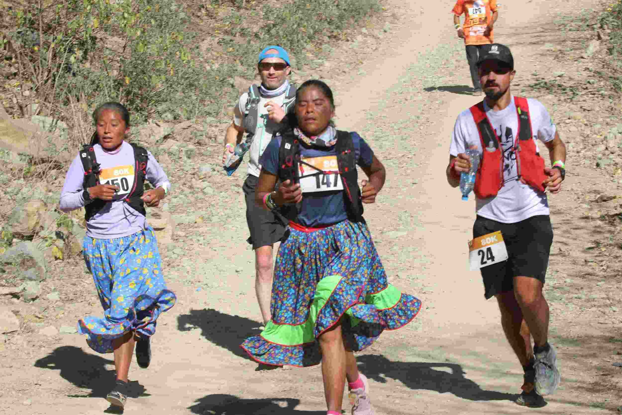 Ultra Marathon Caballo Blanco Logo