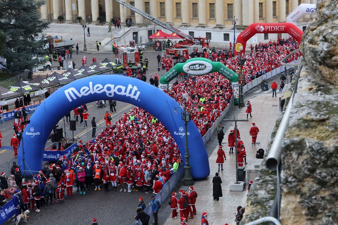 Verona Christmas Run Logo