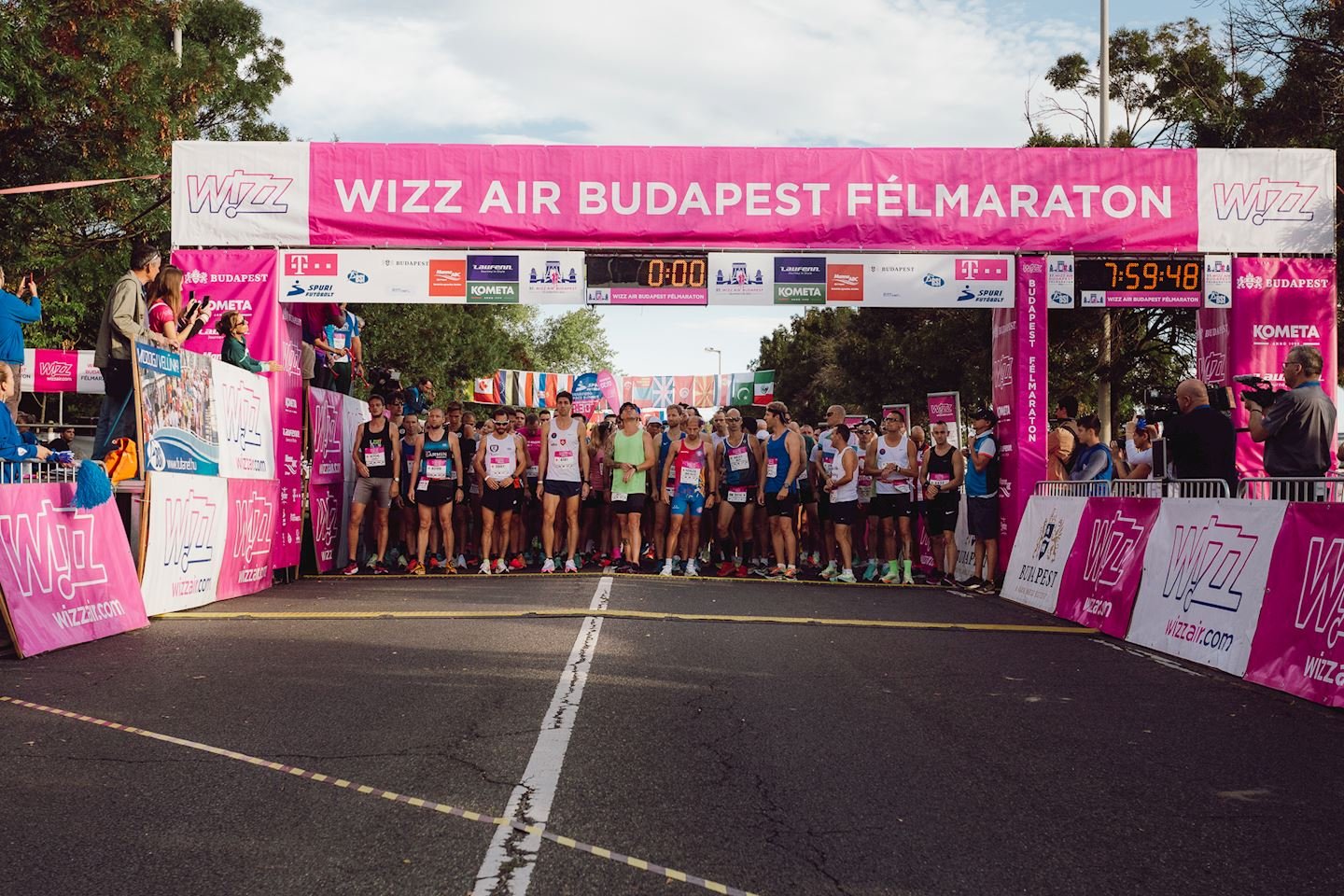 Wizz Air Budapest Half Marathon Logo