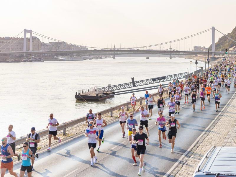 Wizz Air Semi-Marathon de Budapest Logo